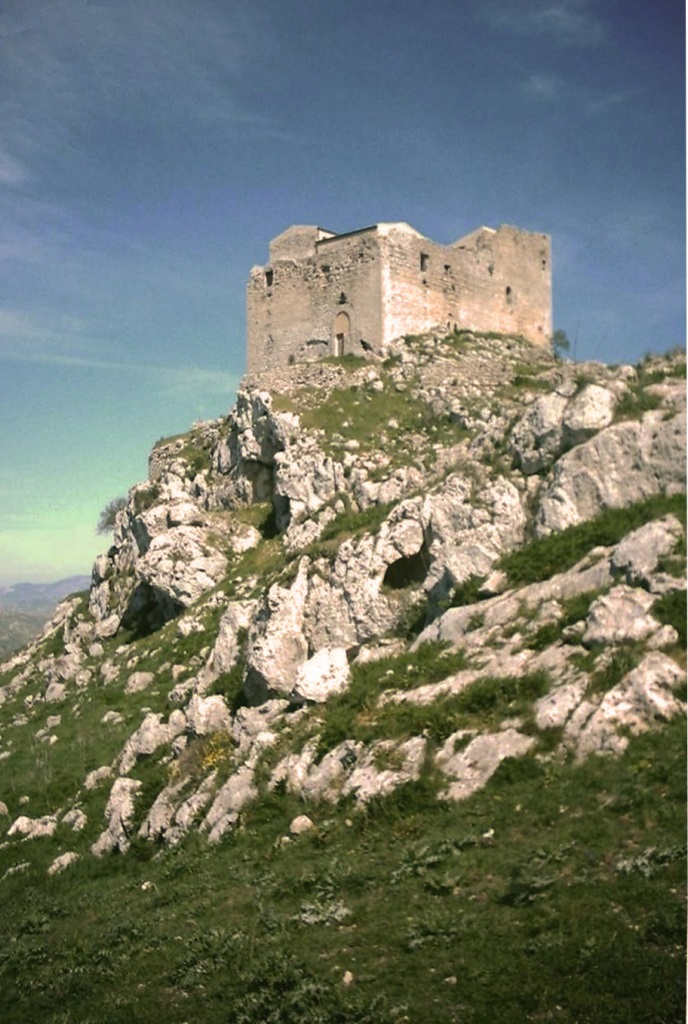 RACALMUTO castello di Gibellini o Castelluccio